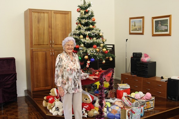 Bolton Clarke Fairview Spreads Christmas Cheer Through Charity 