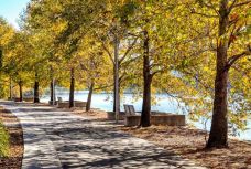 Lake-Ginninderra_Belconnen_walk_2-1024x683