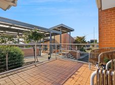 Geelong-Costa-Court-balcony-1578x1160-c-default
