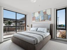 Geelong-Costa-Court-bedroom-1578x1160-c-default